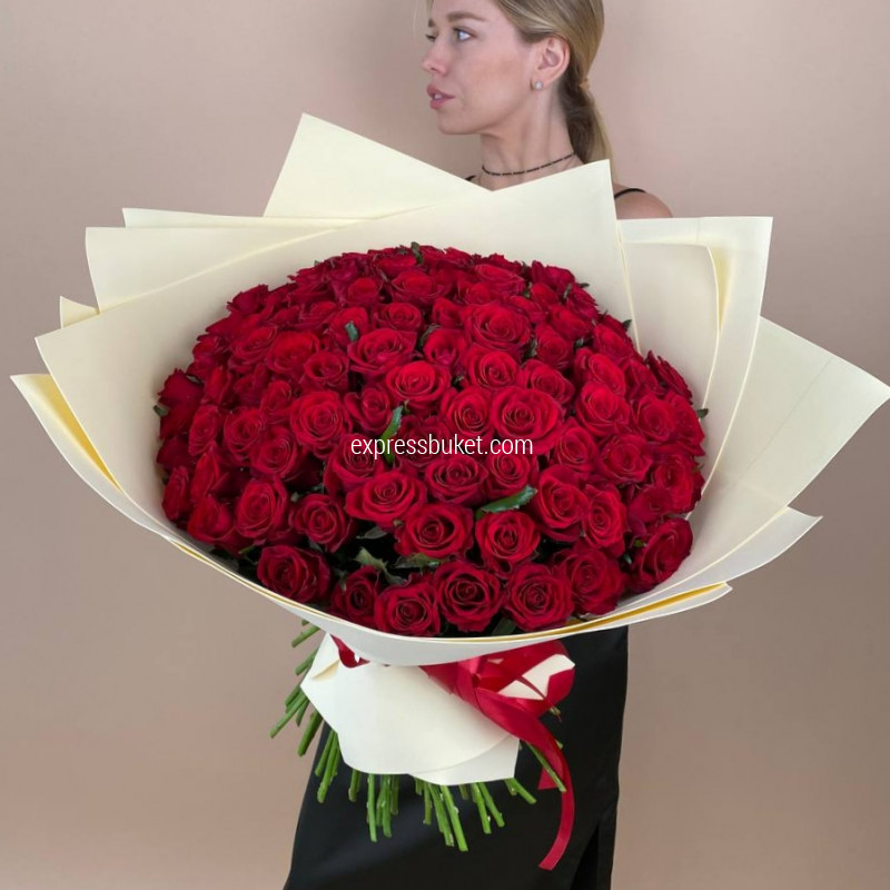 Букет из 101 красной розы Ред Наоми